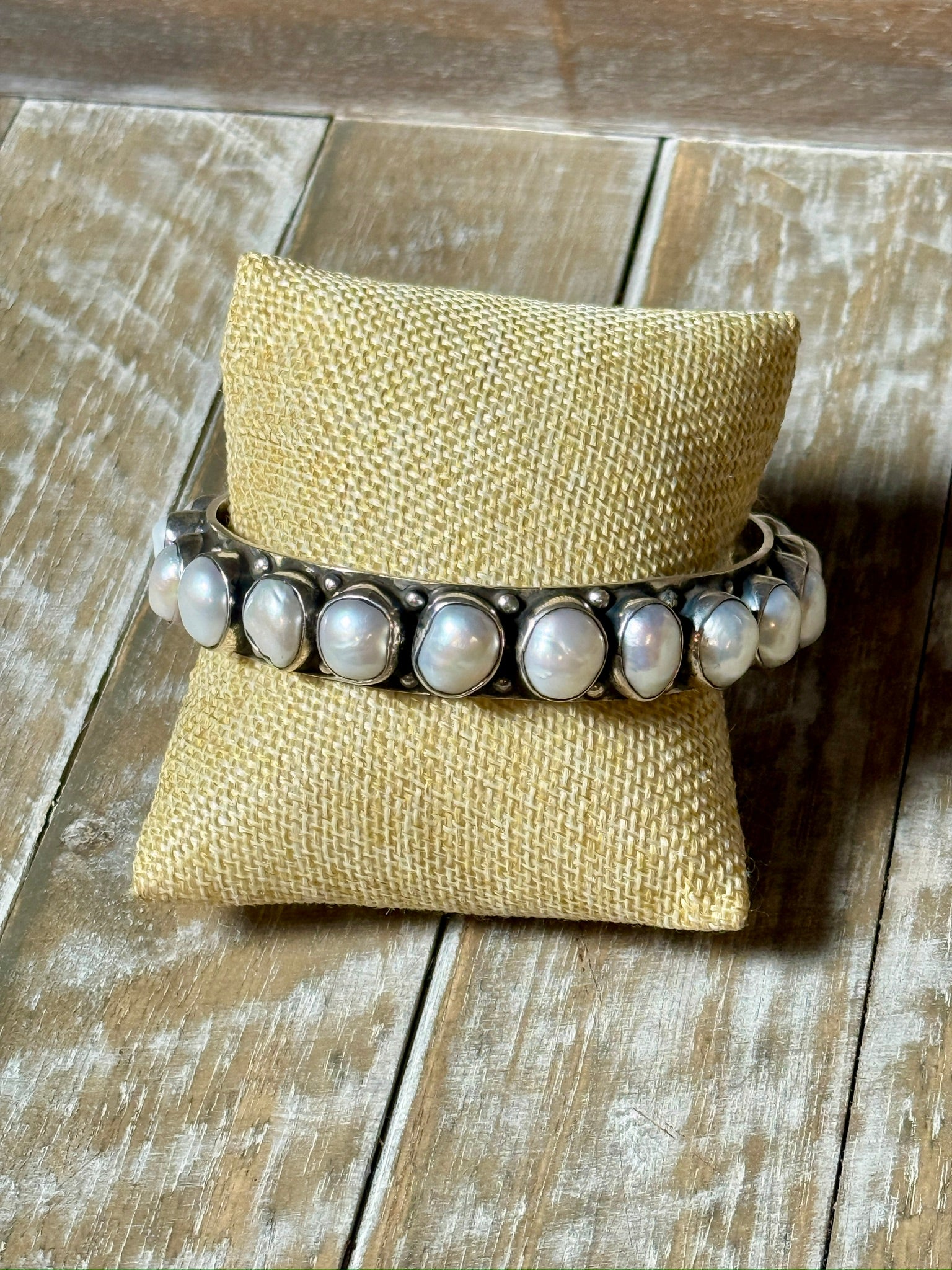 Federico Pearl Bangle