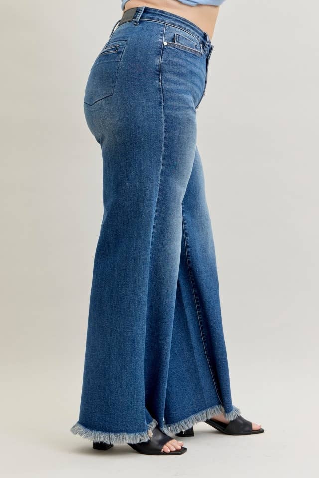 Plus - Judy Blue High Waist Column Straight Jeans