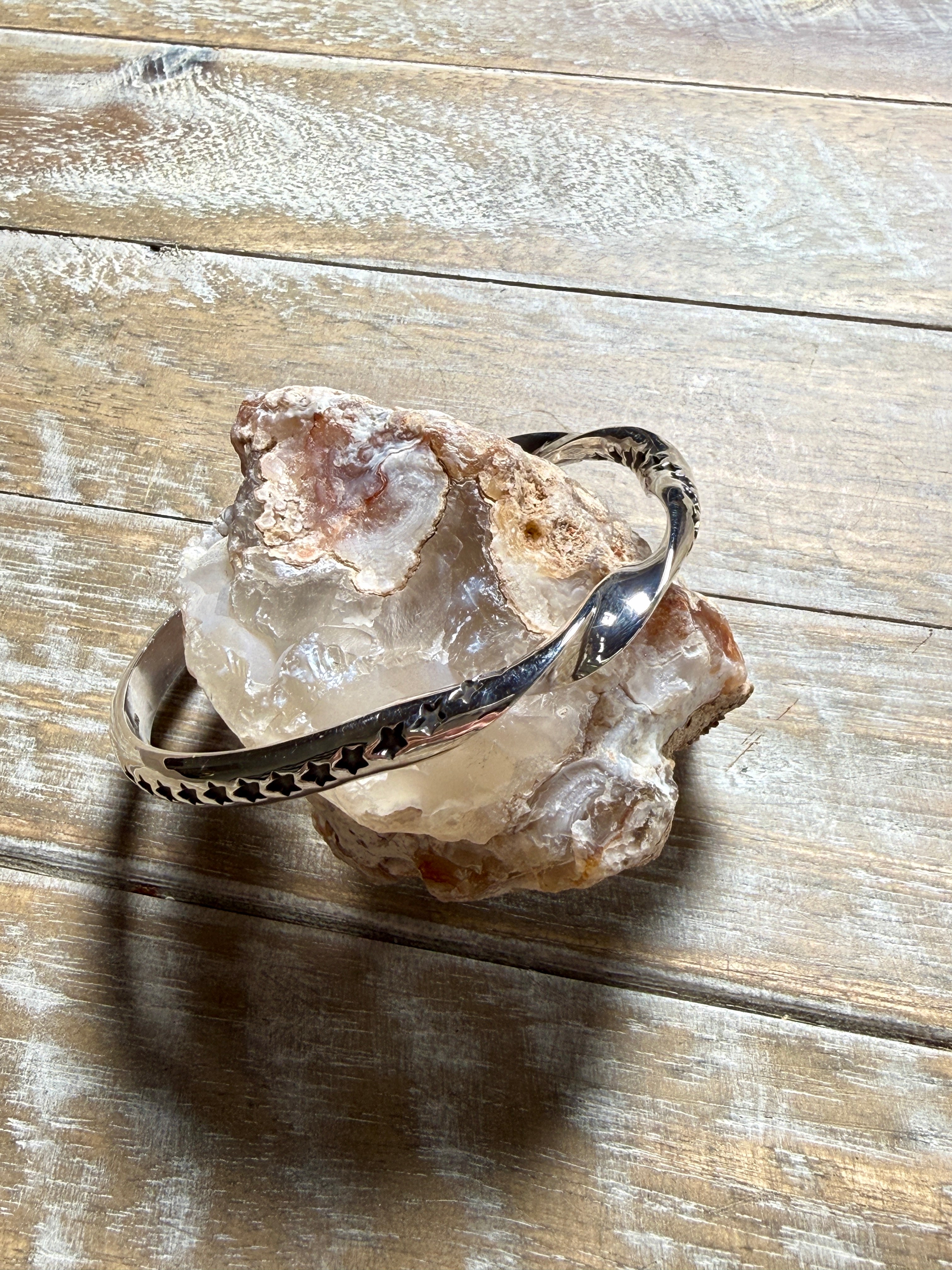 Sunshine Reeves Sterling Silver Double Twist Star Pattern Bangle