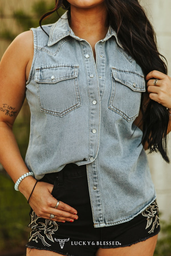 The Dust & Denim Sleeveless Snap Shirt